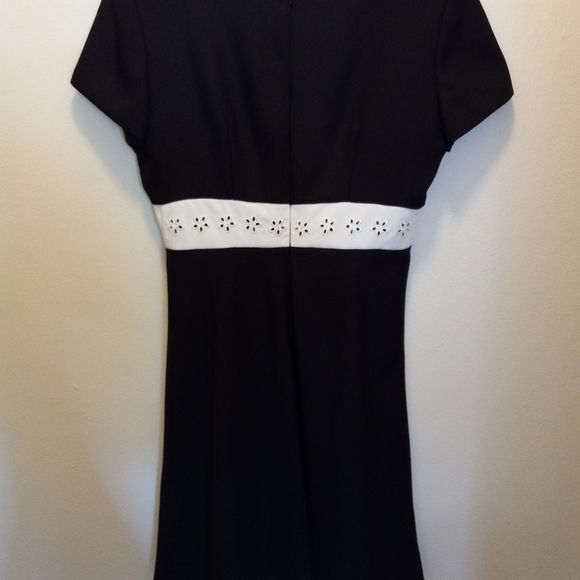 Lori Ann Montreal Black and White Dress - Picture 4 of 4